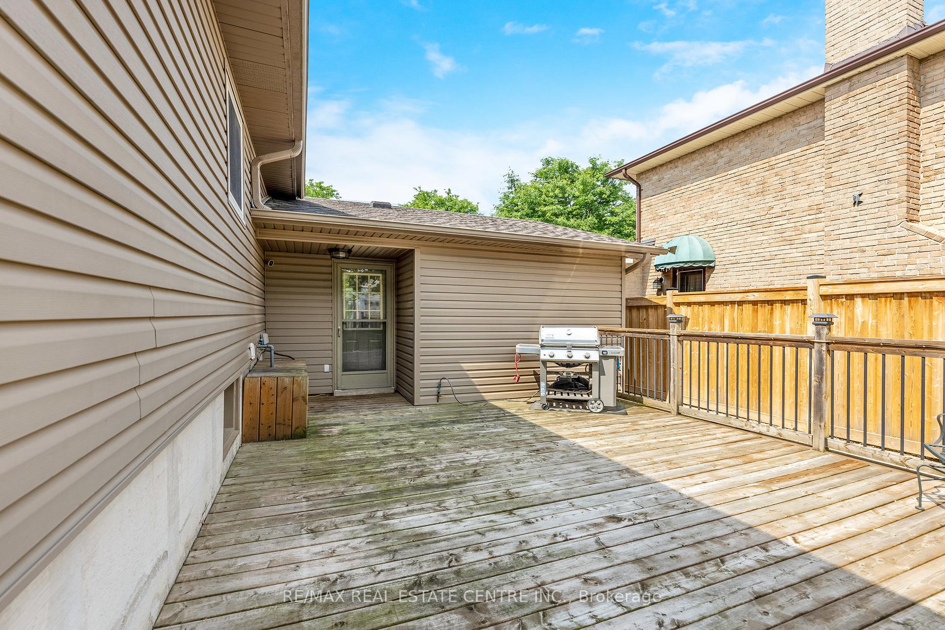 Photo 18 of 292 Randall Crescent, Milton, Timberlea — HOMEH