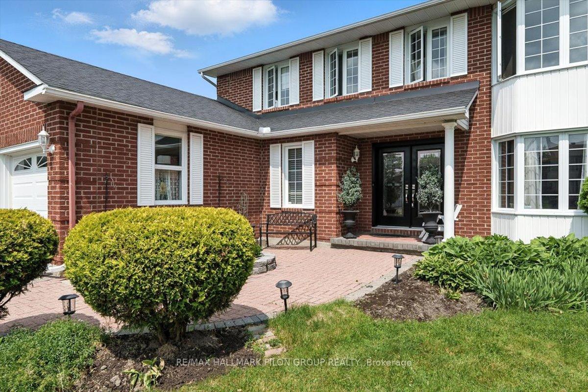 Photo 2 of 1411 Bourcier Drive, Ottawa, Bilberry Creek/Queenswood Heights — HOMEH