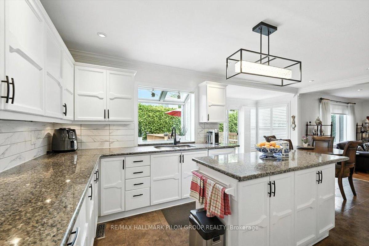 Photo 7 of 1411 Bourcier Drive, Ottawa, Bilberry Creek/Queenswood Heights — HOMEH