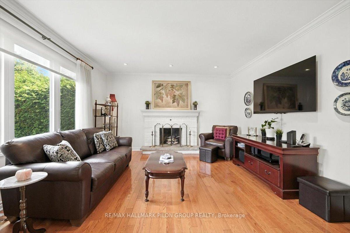 Photo 11 of 1411 Bourcier Drive, Ottawa, Bilberry Creek/Queenswood Heights — HOMEH