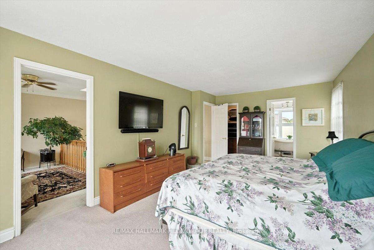 Photo 17 of 1411 Bourcier Drive, Ottawa, Bilberry Creek/Queenswood Heights — HOMEH