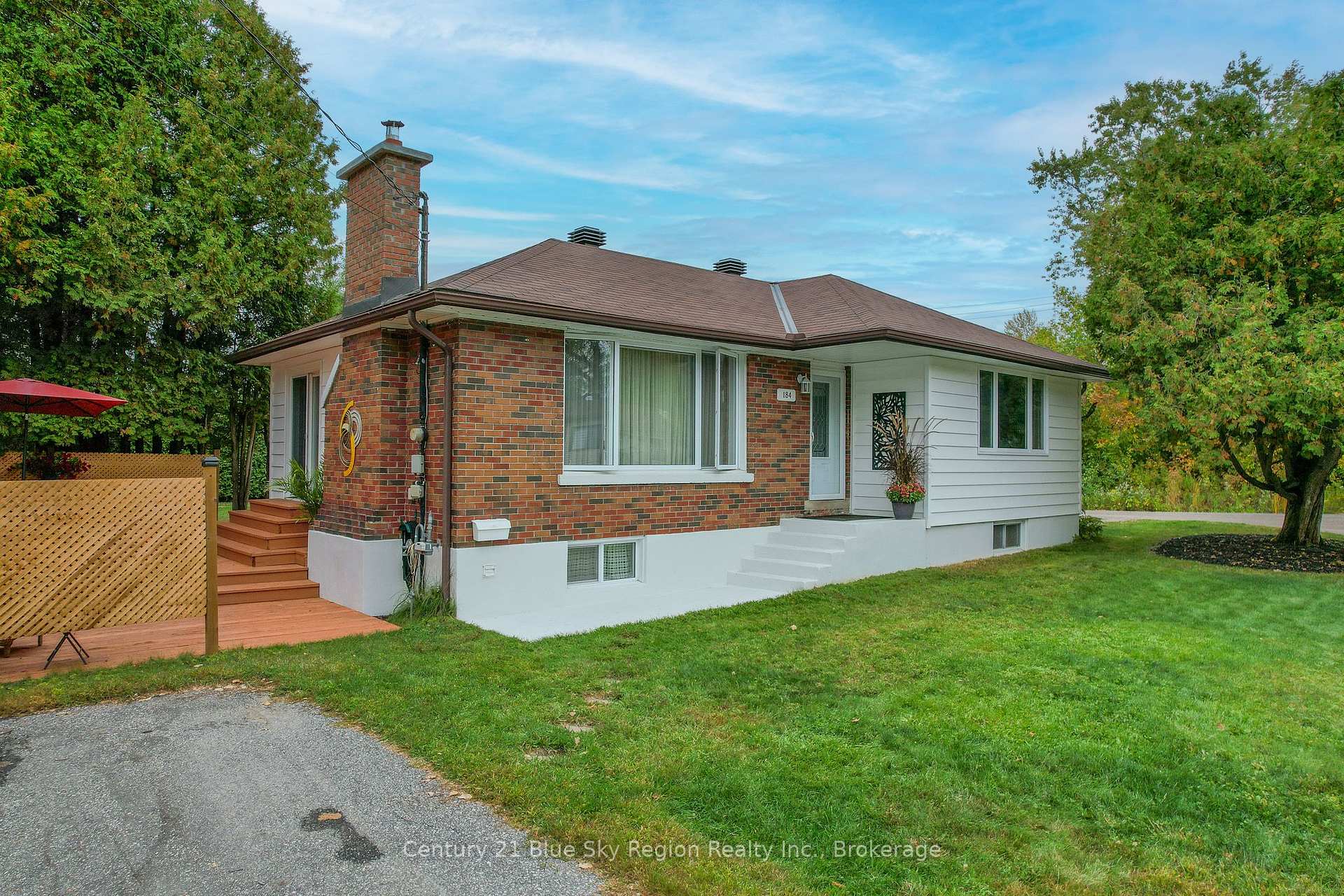 Photo 1 of 184 Lake Street, North Bay, West End — HOMEH