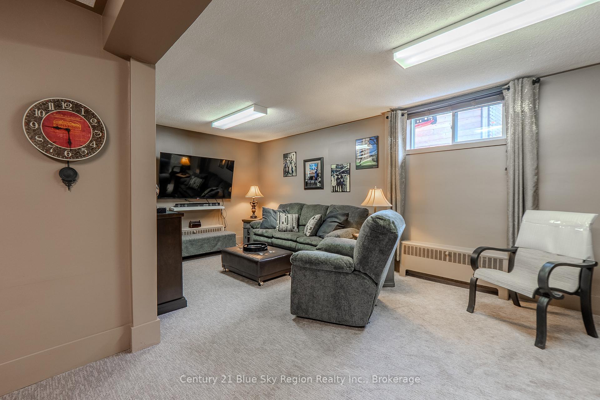 Photo 22 of 184 Lake Street, North Bay, West End — HOMEH