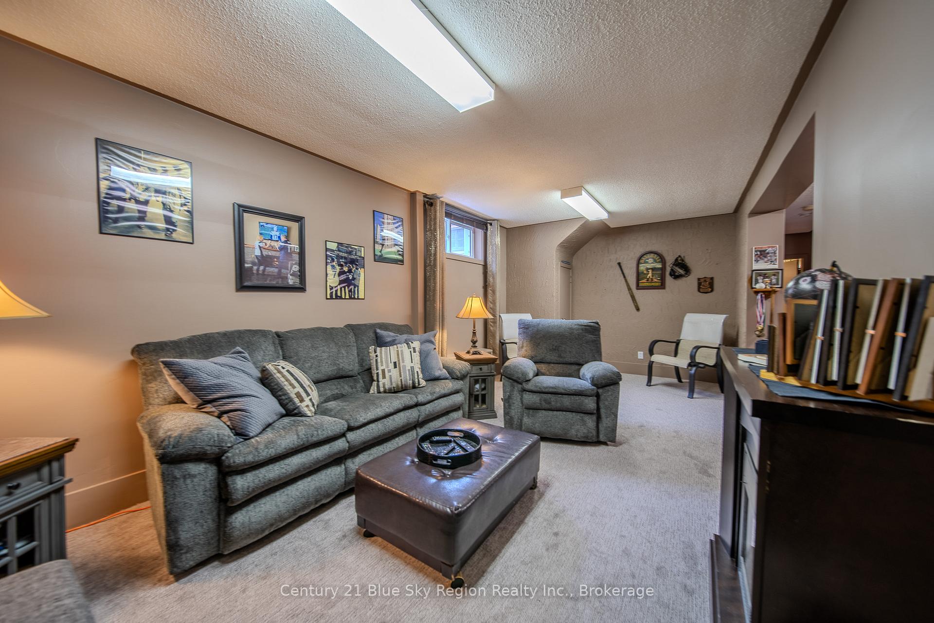 Photo 25 of 184 Lake Street, North Bay, West End — HOMEH