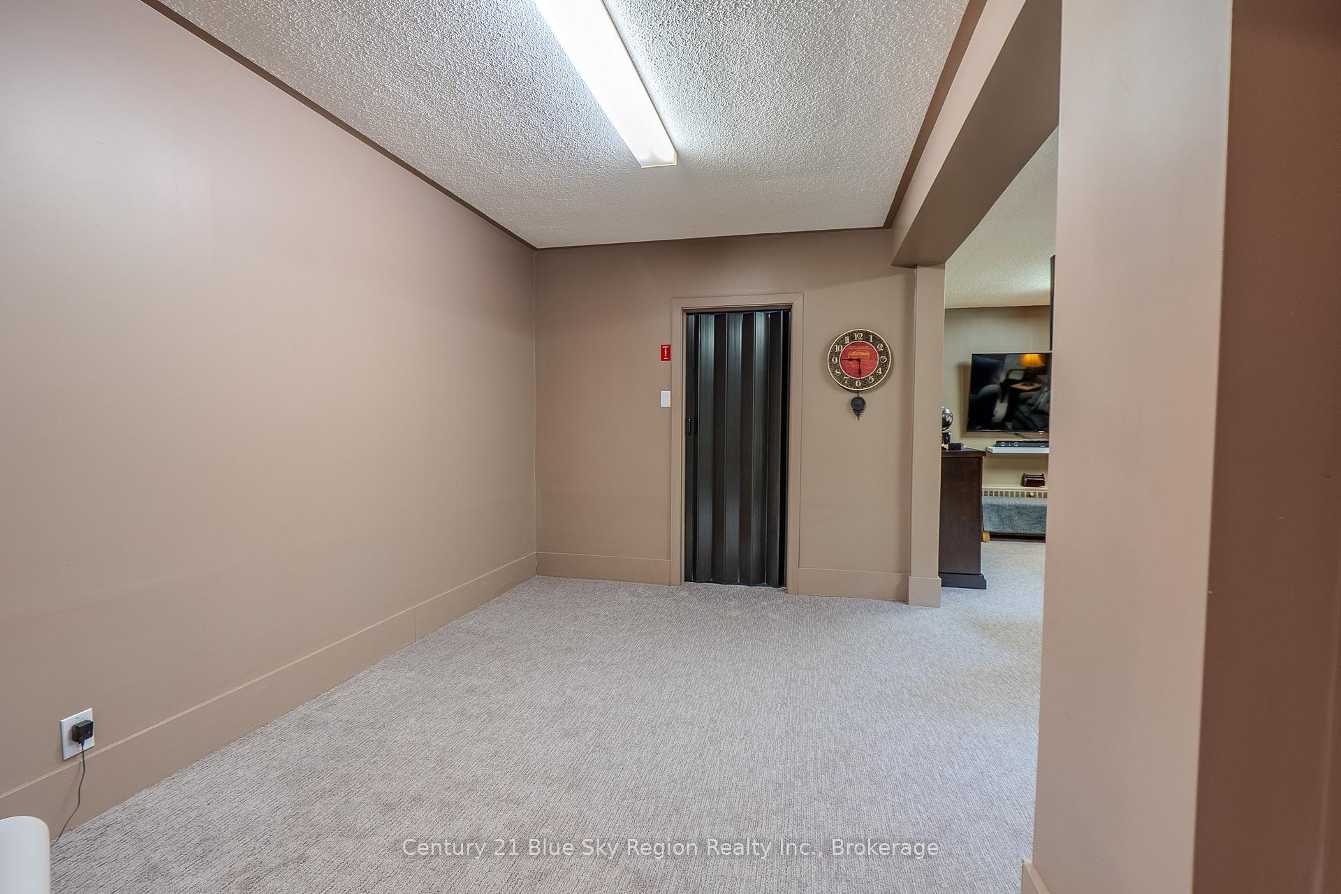 Photo 26 of 184 Lake Street, North Bay, West End — HOMEH