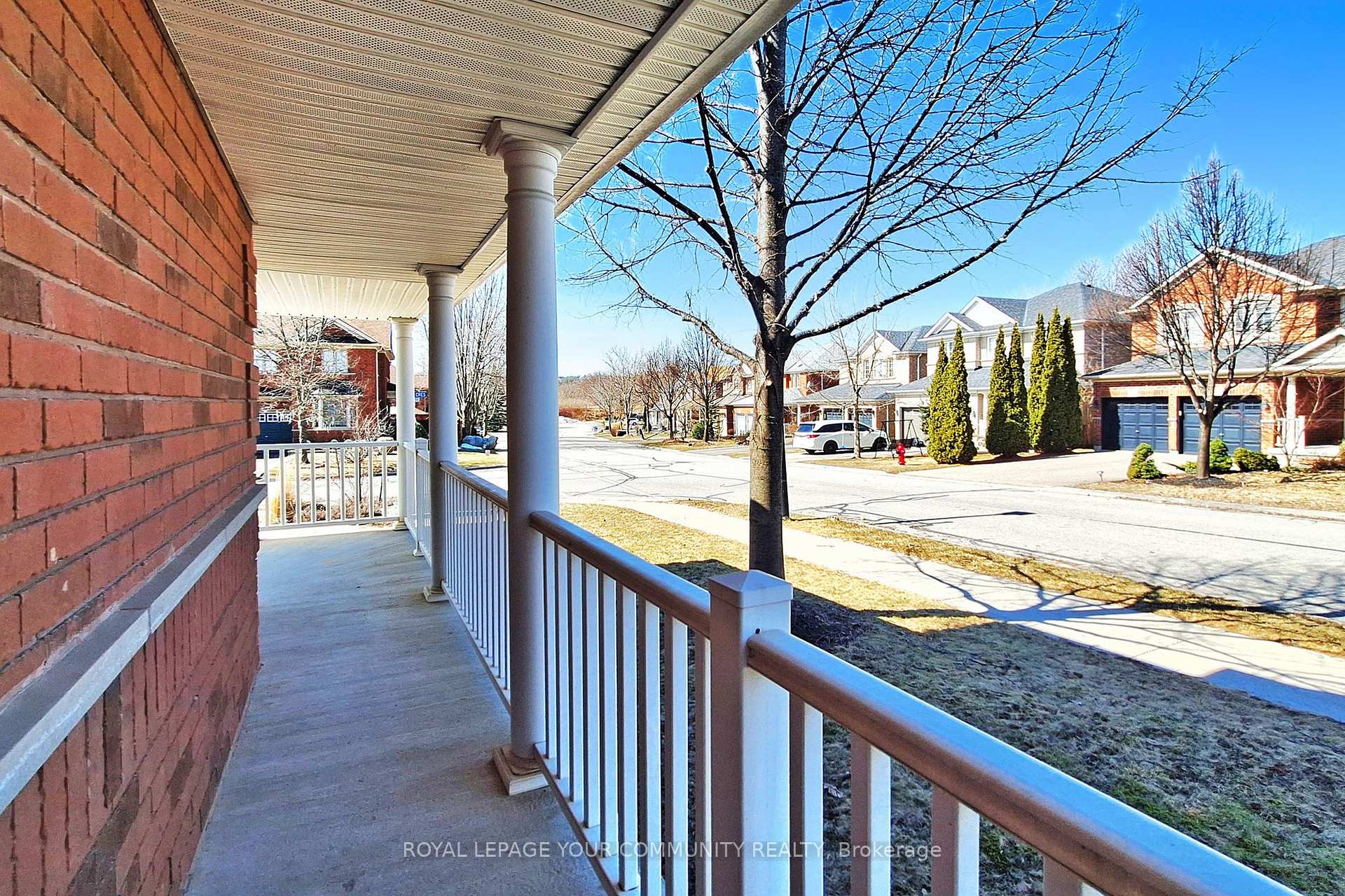 Photo 6 of 861 Oaktree Crescent, Newmarket, Summerhill Estates — HOMEH