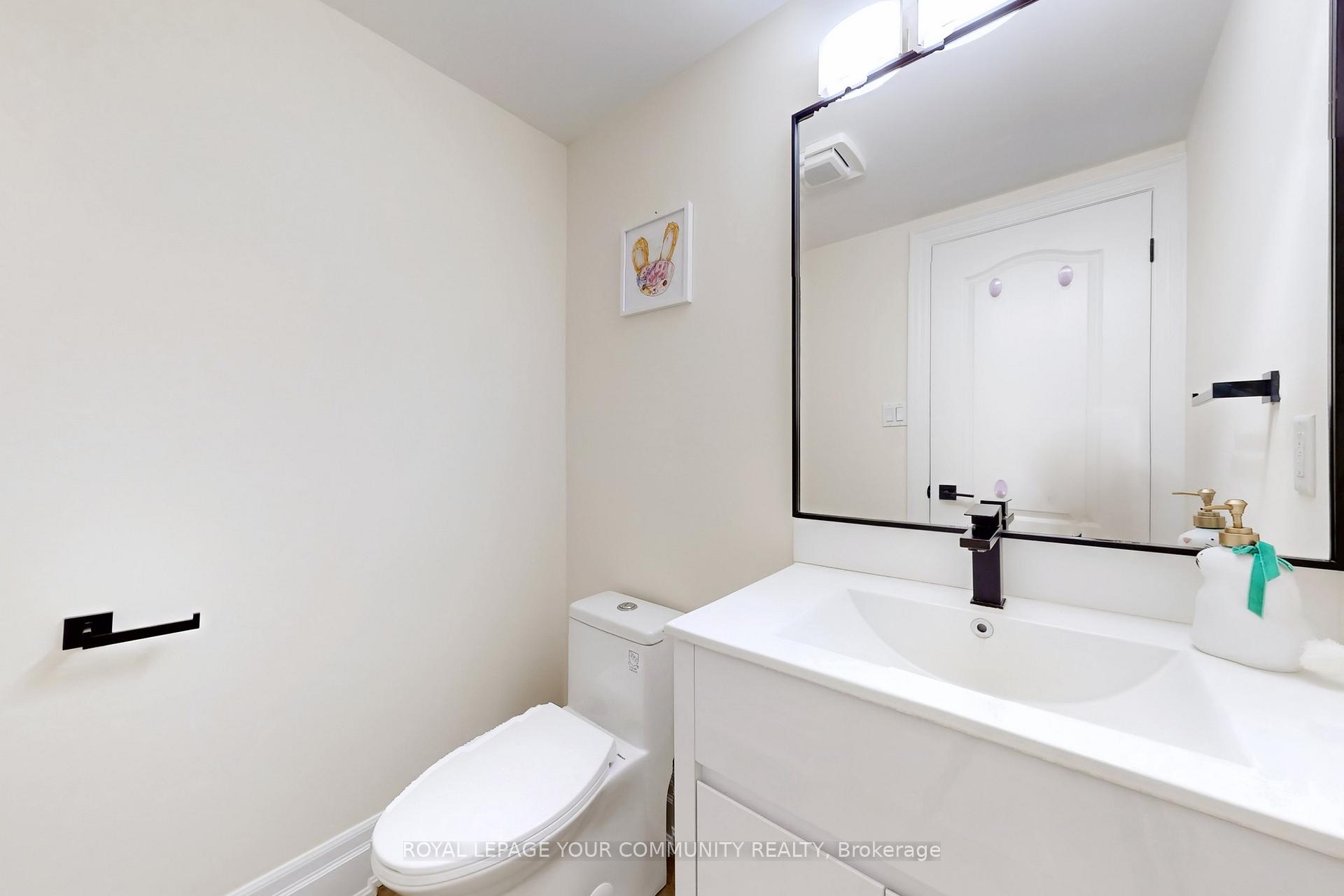 Photo 17 of 861 Oaktree Crescent, Newmarket, Summerhill Estates — HOMEH