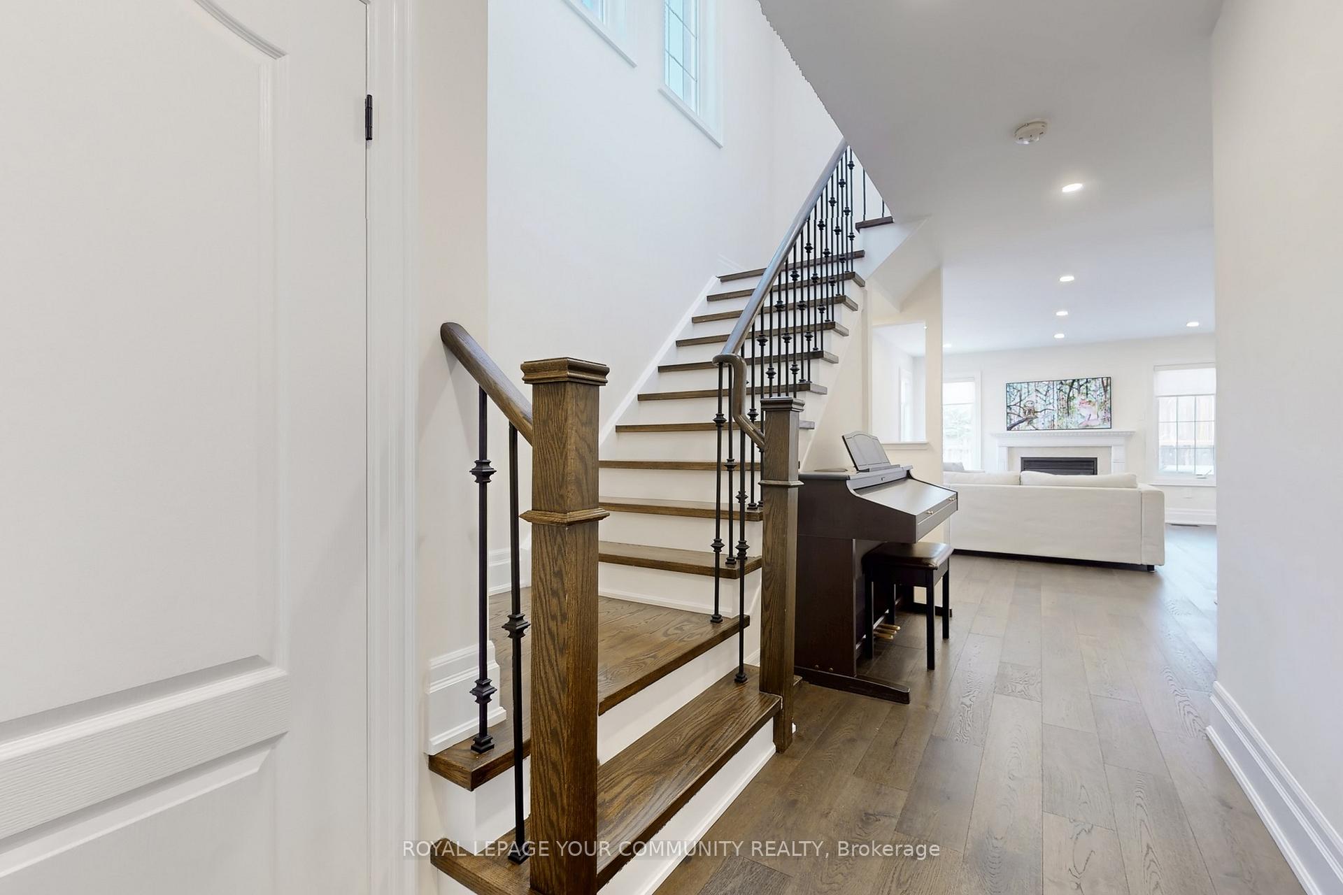 Photo 20 of 861 Oaktree Crescent, Newmarket, Summerhill Estates — HOMEH