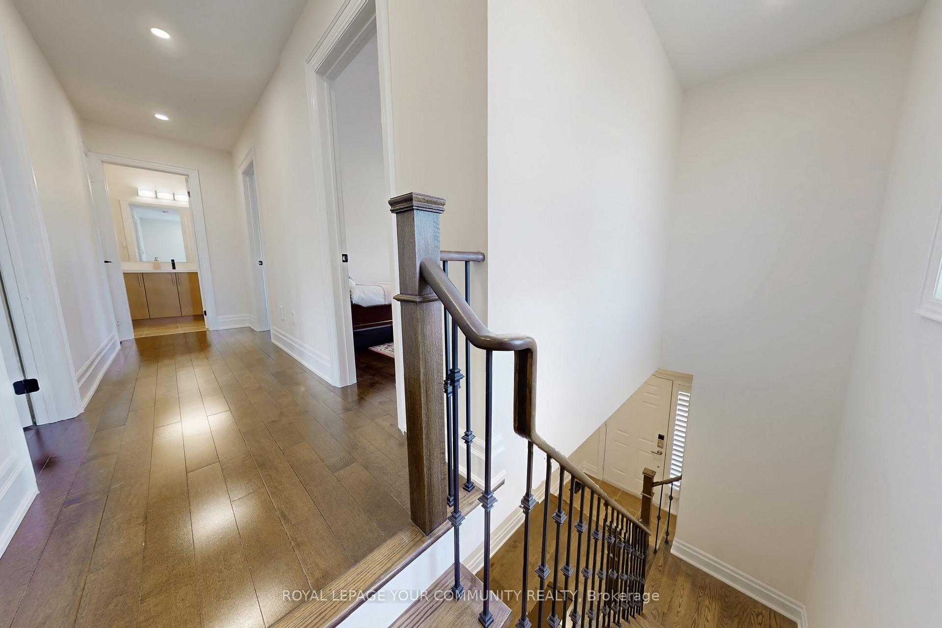 Photo 21 of 861 Oaktree Crescent, Newmarket, Summerhill Estates — HOMEH