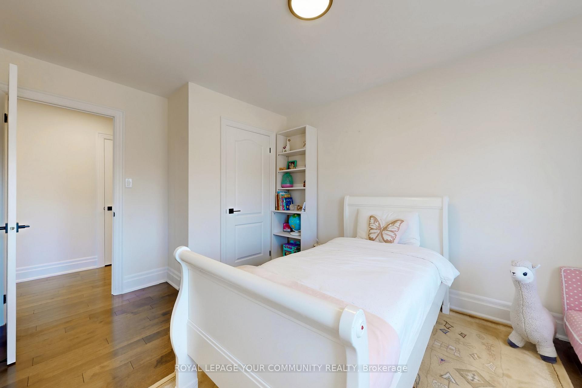 Photo 27 of 861 Oaktree Crescent, Newmarket, Summerhill Estates — HOMEH