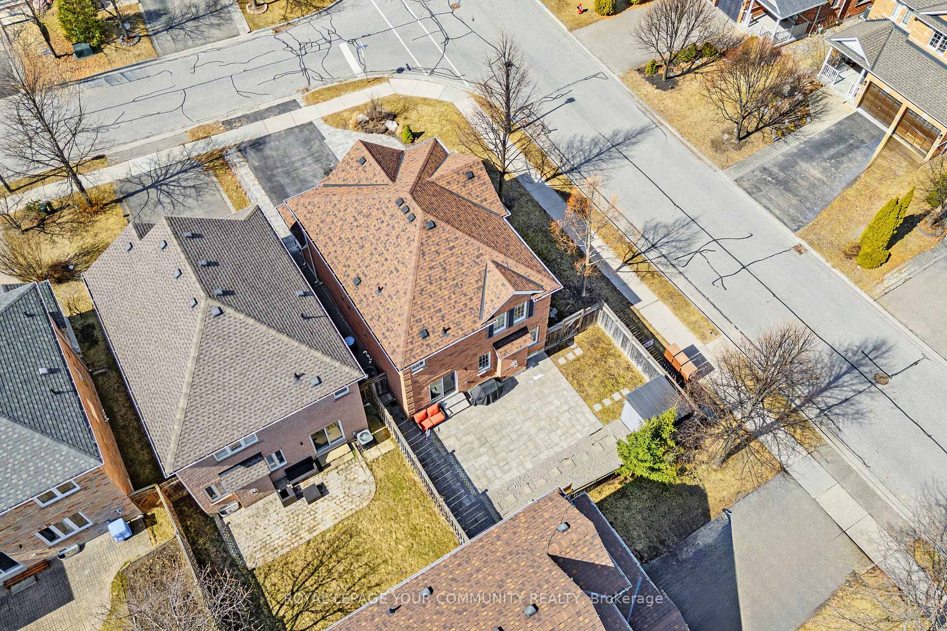 Photo 46 of 861 Oaktree Crescent, Newmarket, Summerhill Estates — HOMEH