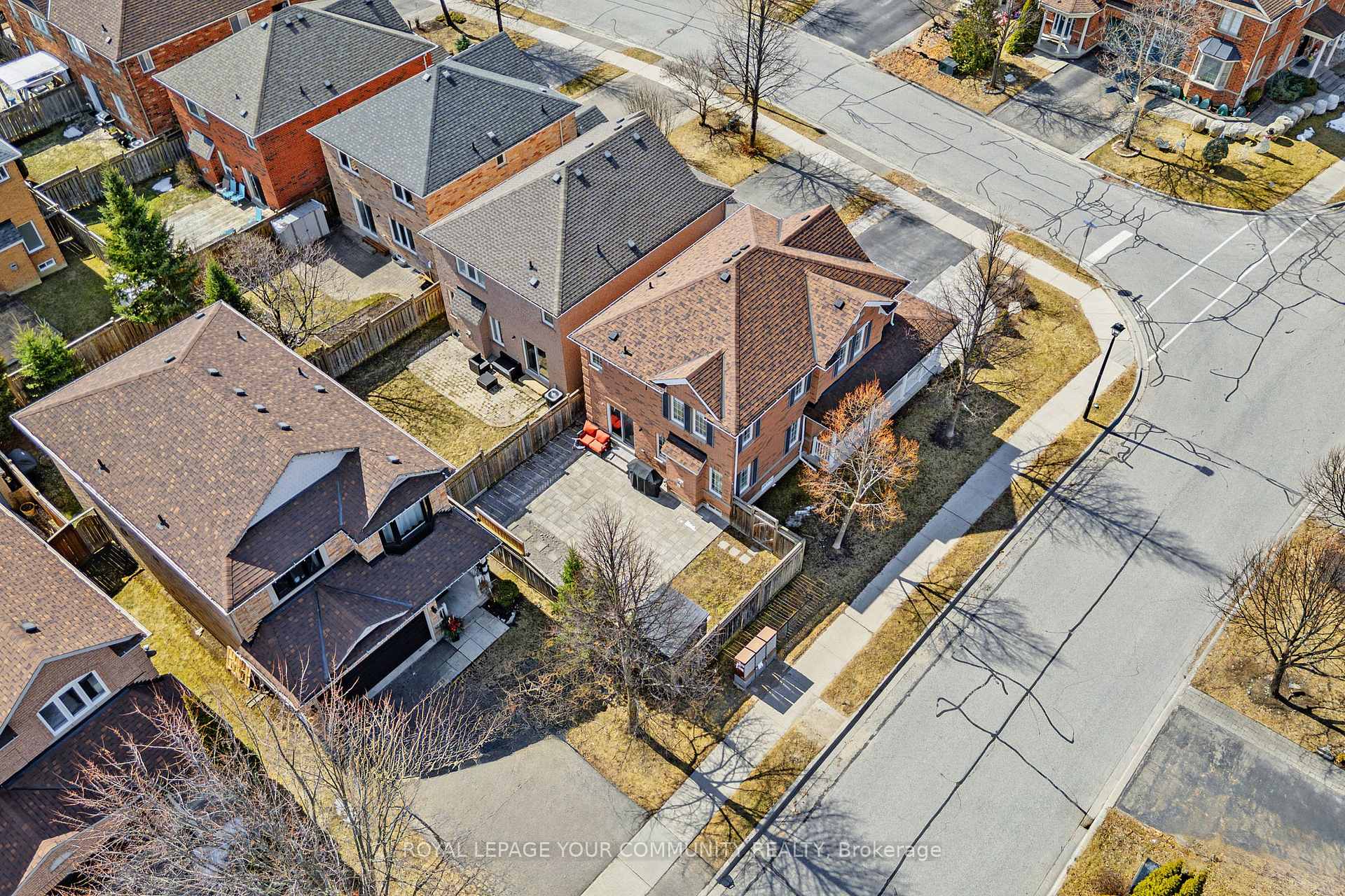 Photo 47 of 861 Oaktree Crescent, Newmarket, Summerhill Estates — HOMEH