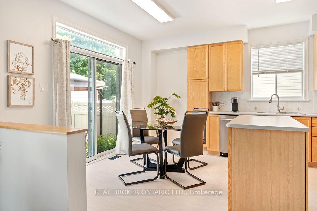 Photo 14 of 905 Balzac Lane, Ottawa, Notting Hill/Summerside — HOMEH