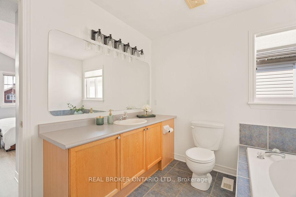 Photo 25 of 905 Balzac Lane, Ottawa, Notting Hill/Summerside — HOMEH