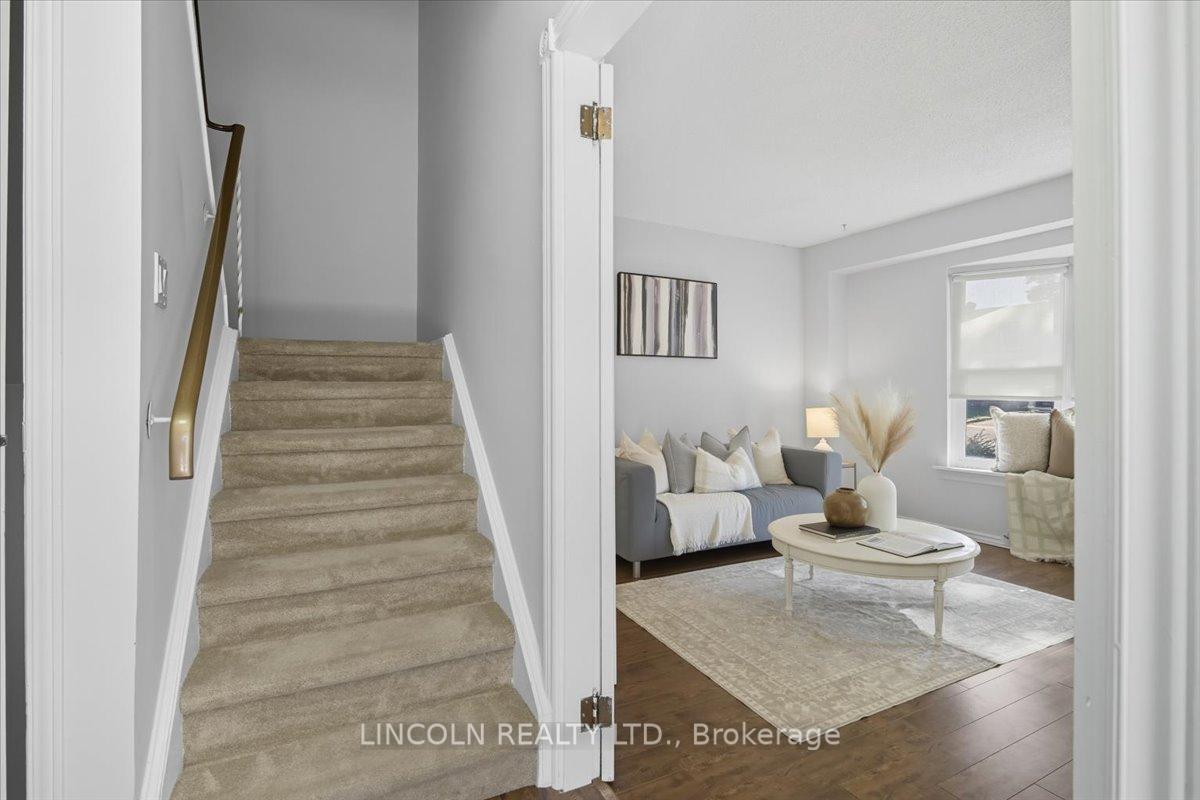Photo 3 of 370 Ormond Drive, Oshawa, Samac — HOMEH