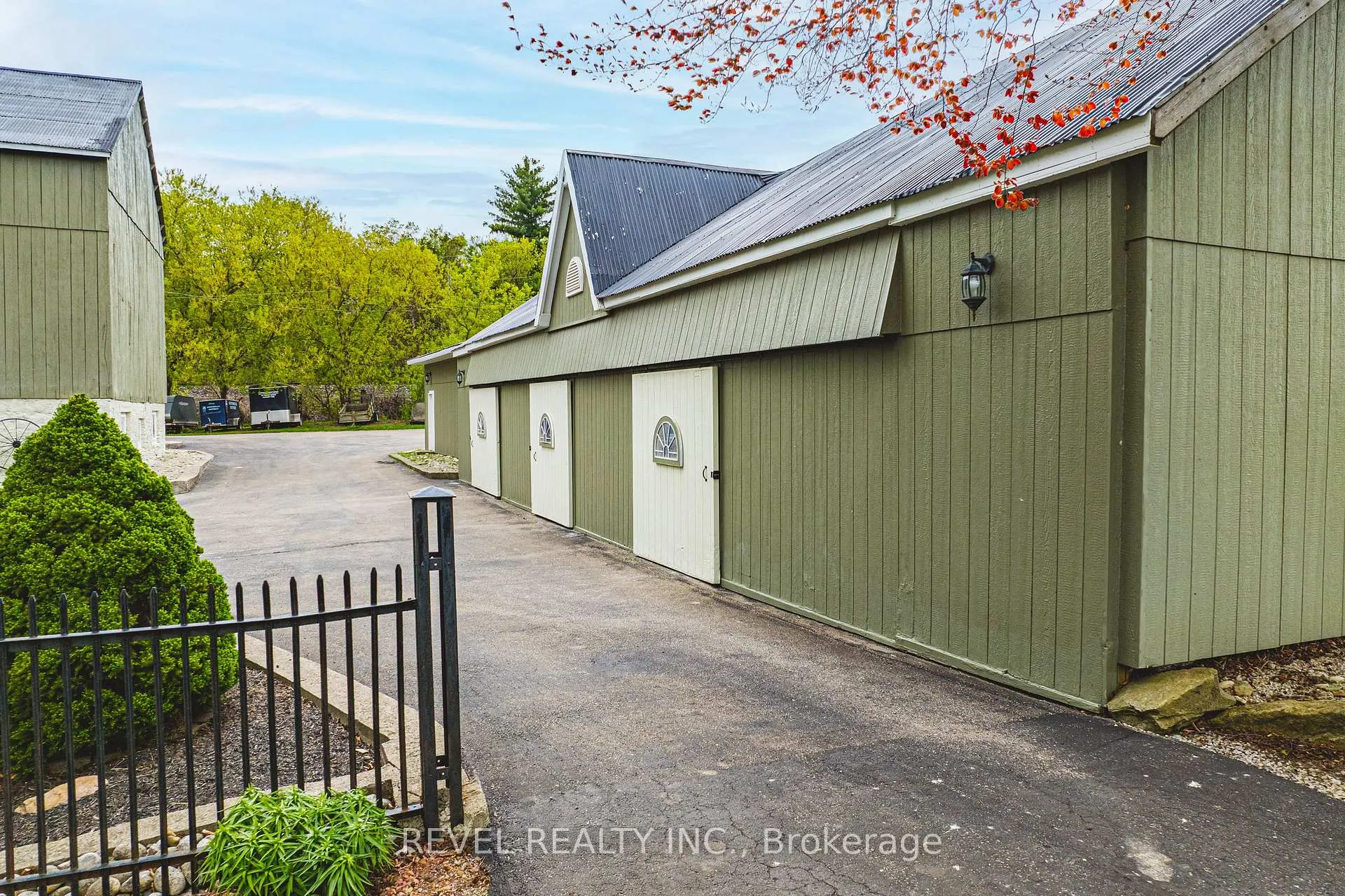 Photo 8 of 8546 Appleby Line, Milton, Rural Milton West — HOMEH