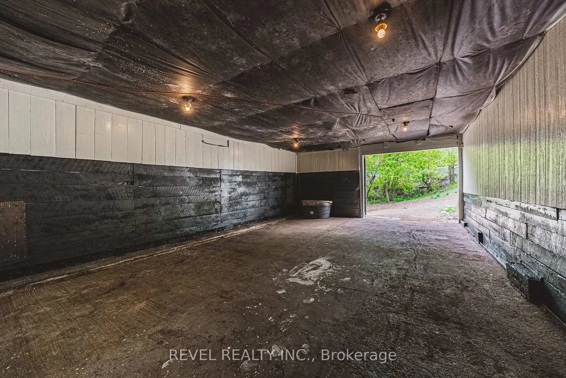 Photo 12 of 8546 Appleby Line, Milton, Rural Milton West — HOMEH