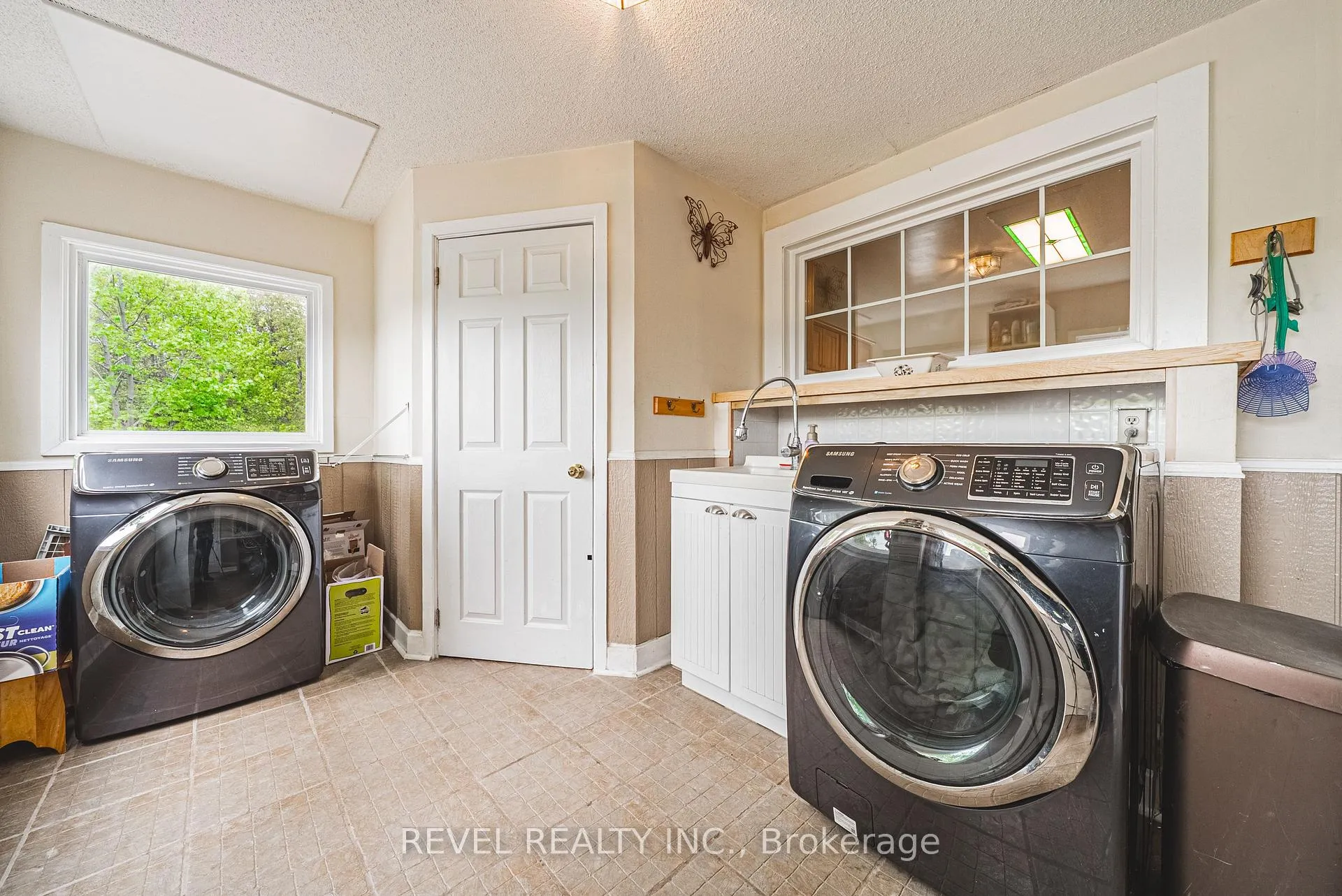 Photo 24 of 8546 Appleby Line, Milton, Rural Milton West — HOMEH