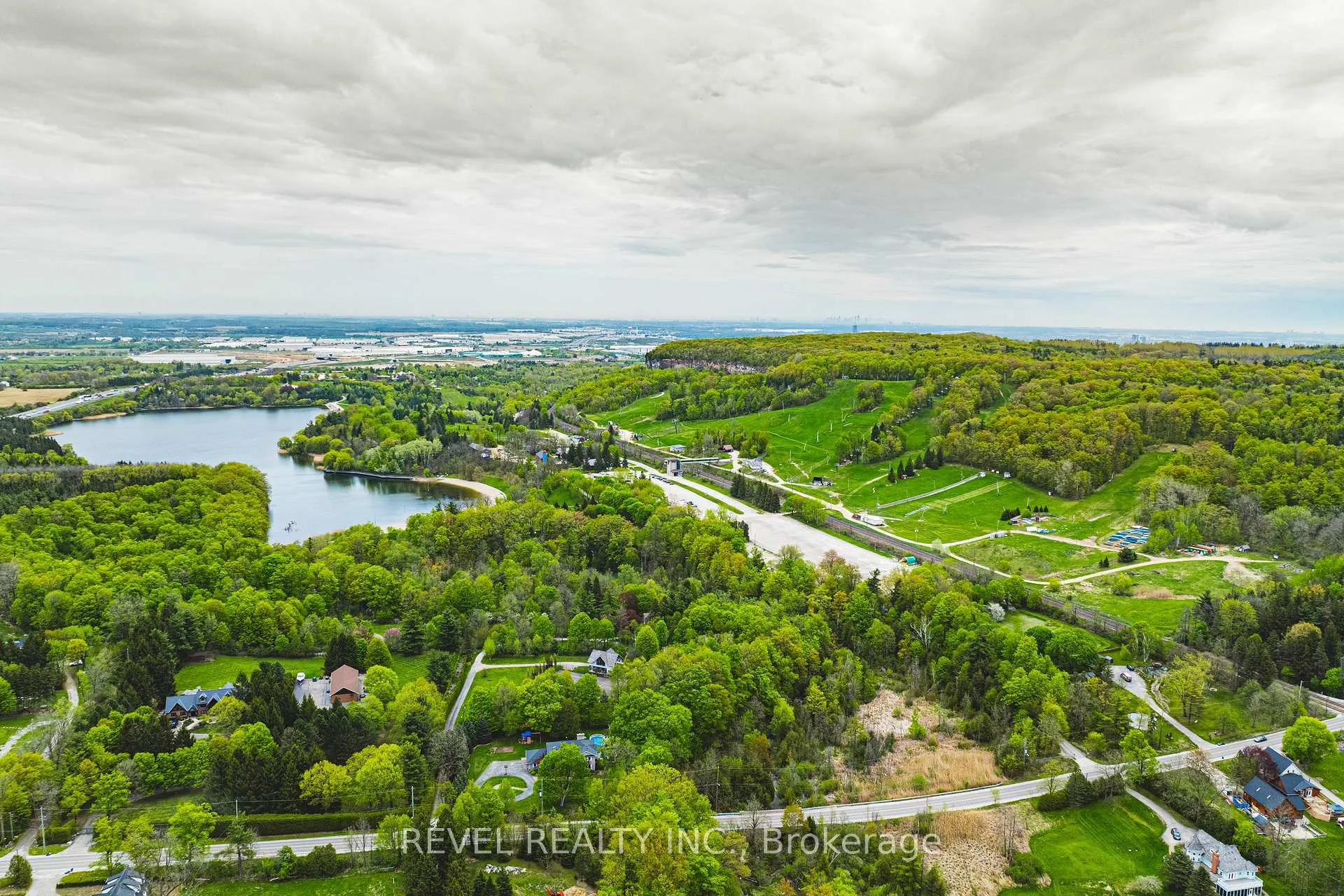 Photo 44 of 8546 Appleby Line, Milton, Rural Milton West — HOMEH