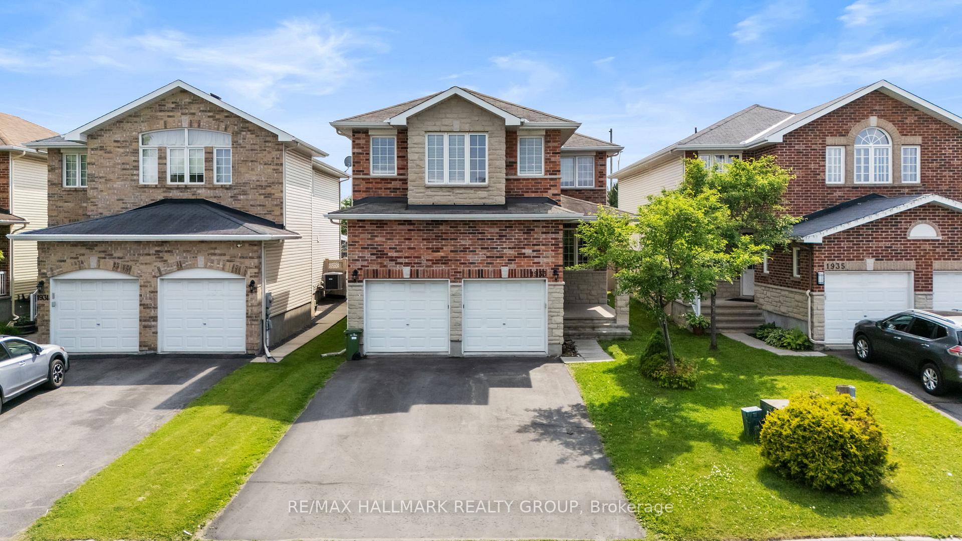 Photo 3 of 1933 Schroeder Crescent, Ottawa, Springridge/East Village — HOMEH