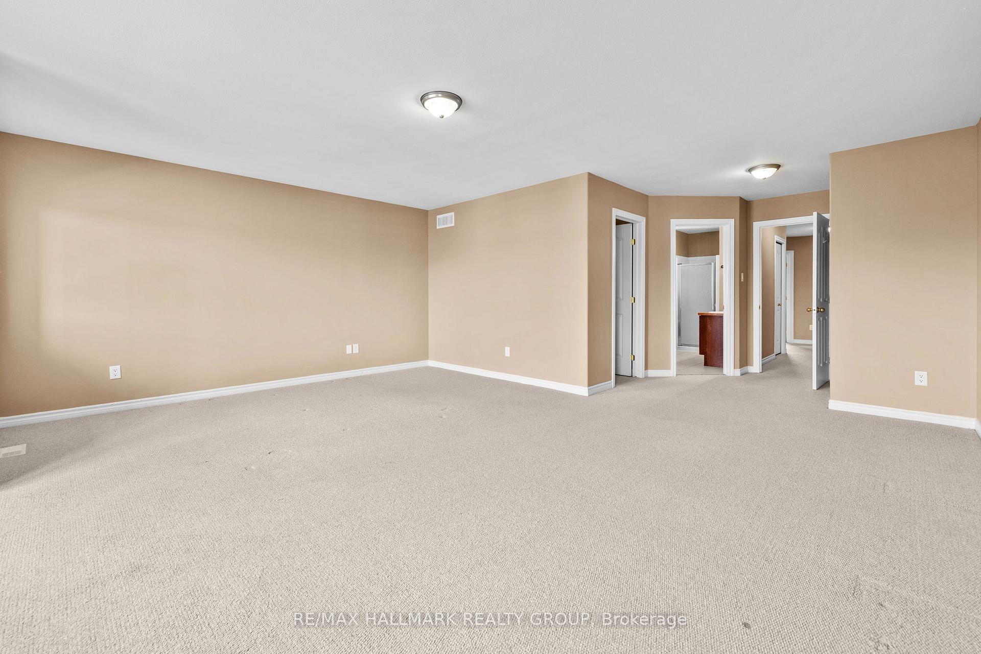 Photo 12 of 1933 Schroeder Crescent, Ottawa, Springridge/East Village — HOMEH