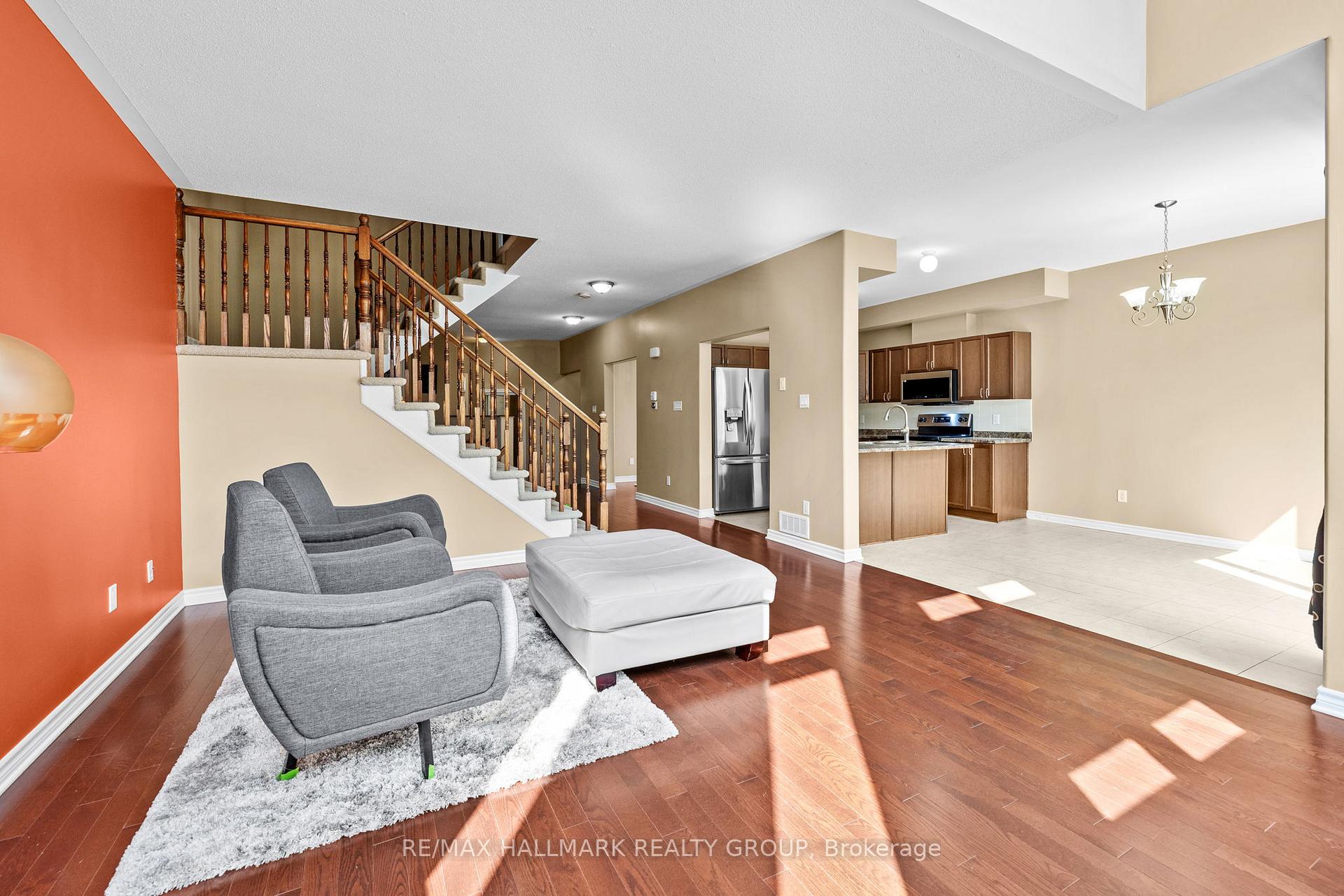 Photo 19 of 1933 Schroeder Crescent, Ottawa, Springridge/East Village — HOMEH