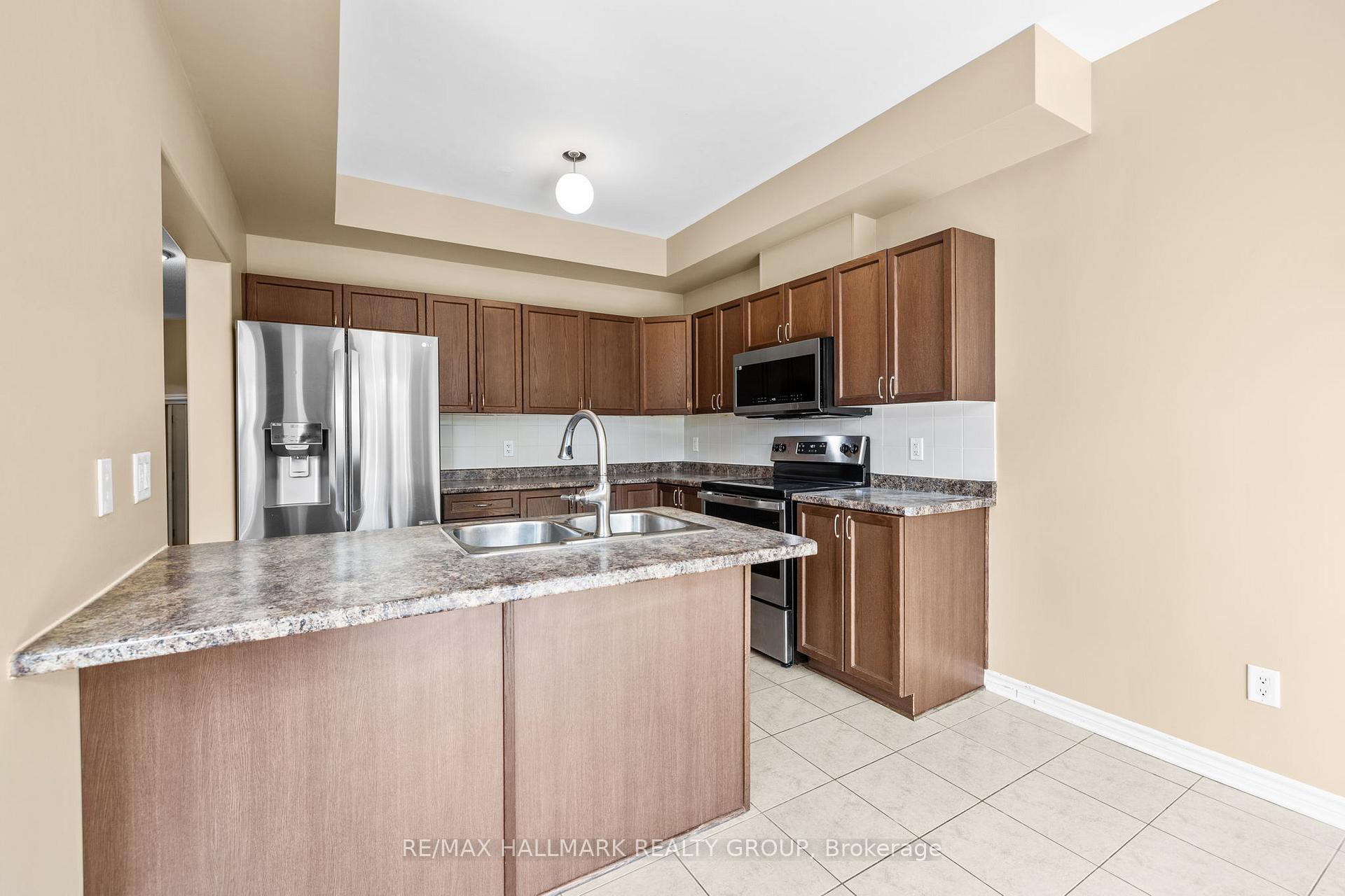 Photo 21 of 1933 Schroeder Crescent, Ottawa, Springridge/East Village — HOMEH