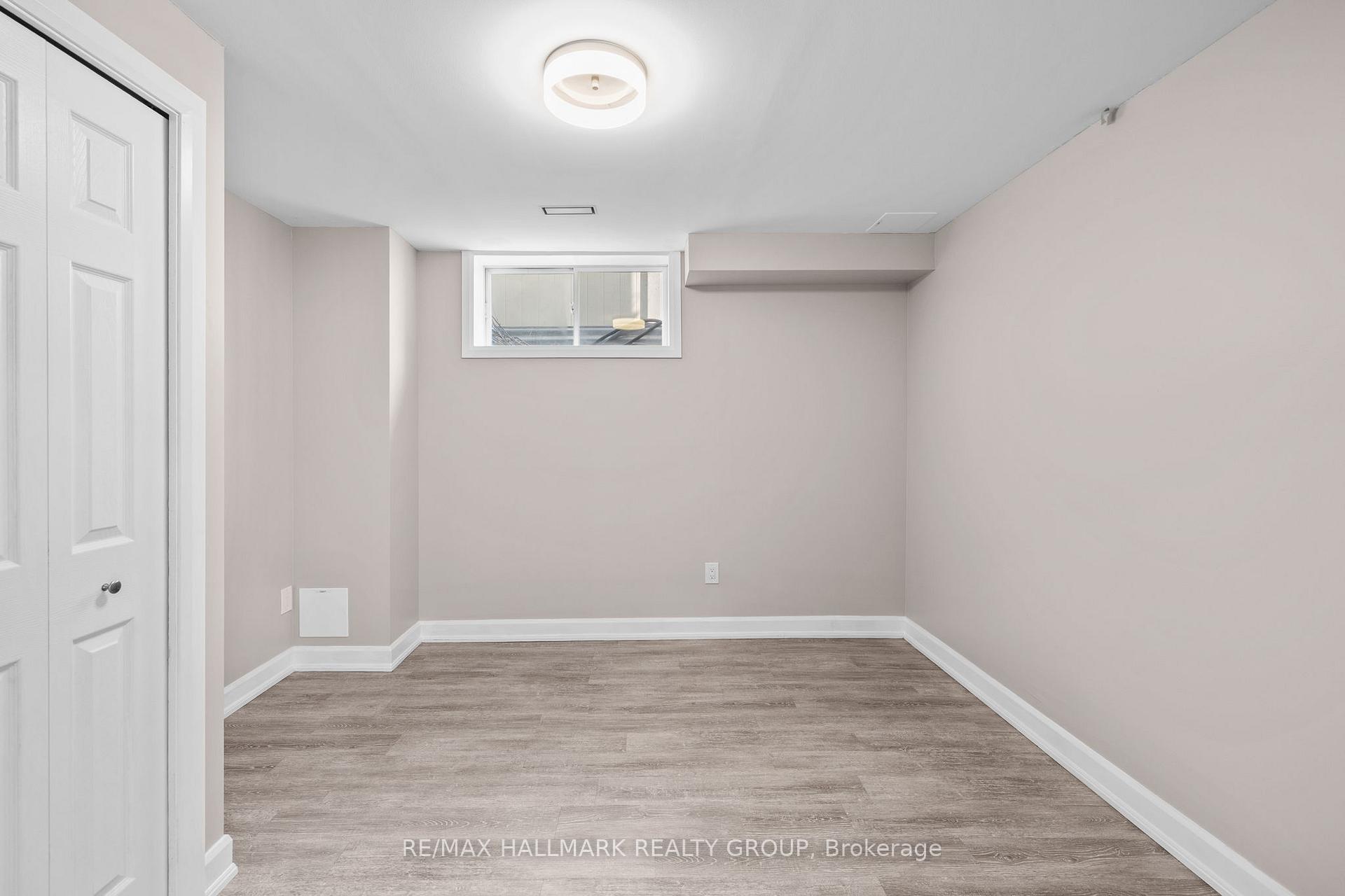 Photo 35 of 1933 Schroeder Crescent, Ottawa, Springridge/East Village — HOMEH