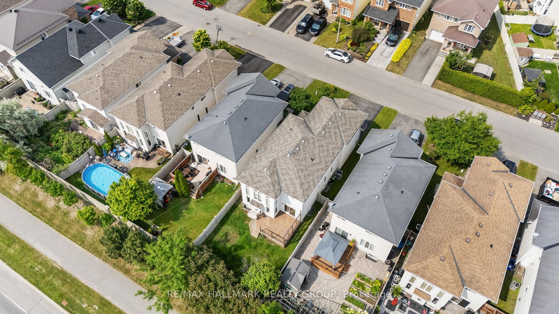 Photo 41 of 1933 Schroeder Crescent, Ottawa, Springridge/East Village — HOMEH