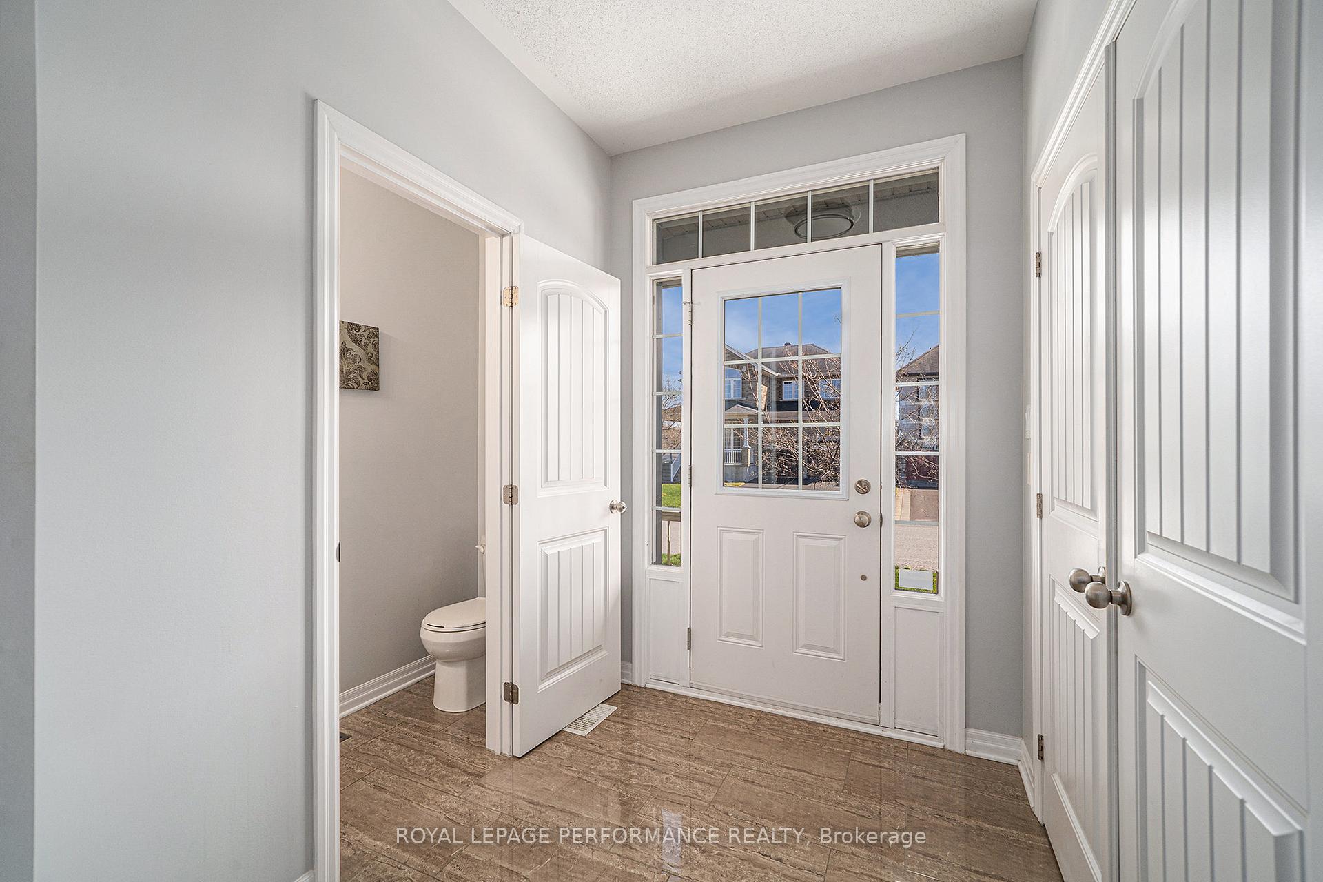 Photo 10 of 129 Winterhaven Drive, Ottawa, Mer Bleue/Bradley Estates/Anderson Park — HOMEH