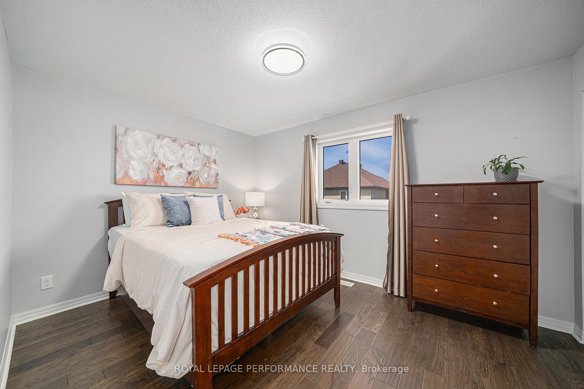 Photo 15 of 129 Winterhaven Drive, Ottawa, Mer Bleue/Bradley Estates/Anderson Park — HOMEH
