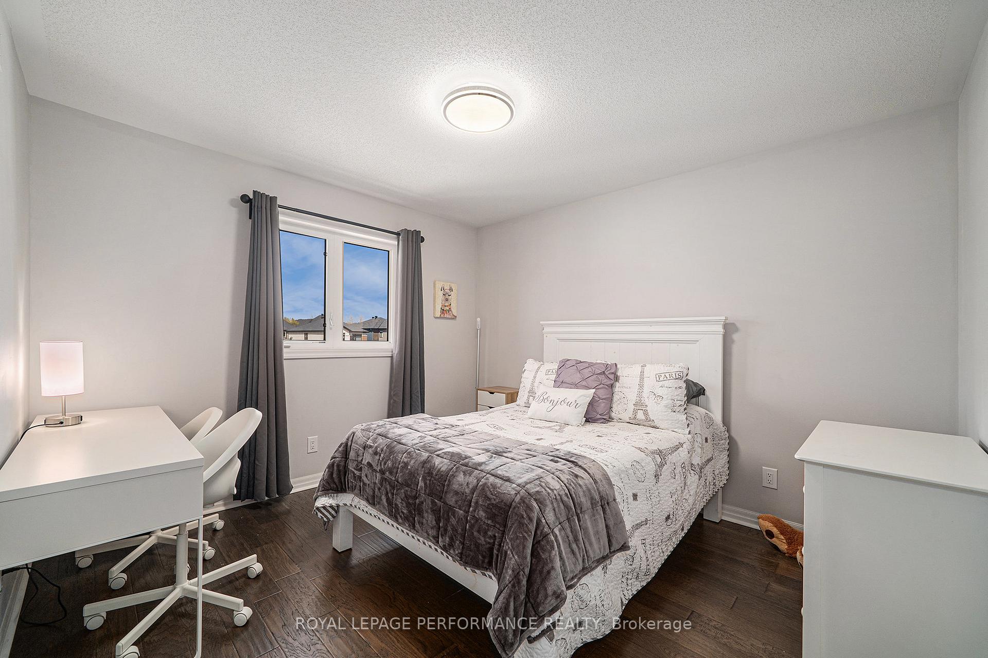Photo 16 of 129 Winterhaven Drive, Ottawa, Mer Bleue/Bradley Estates/Anderson Park — HOMEH