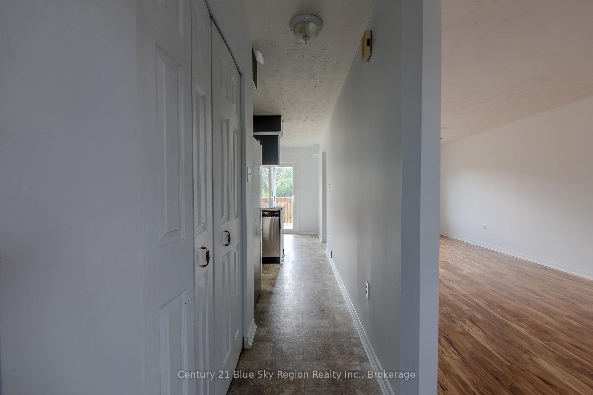 Photo 9 of 122 Johnston Road, North Bay, Widdifield — HOMEH