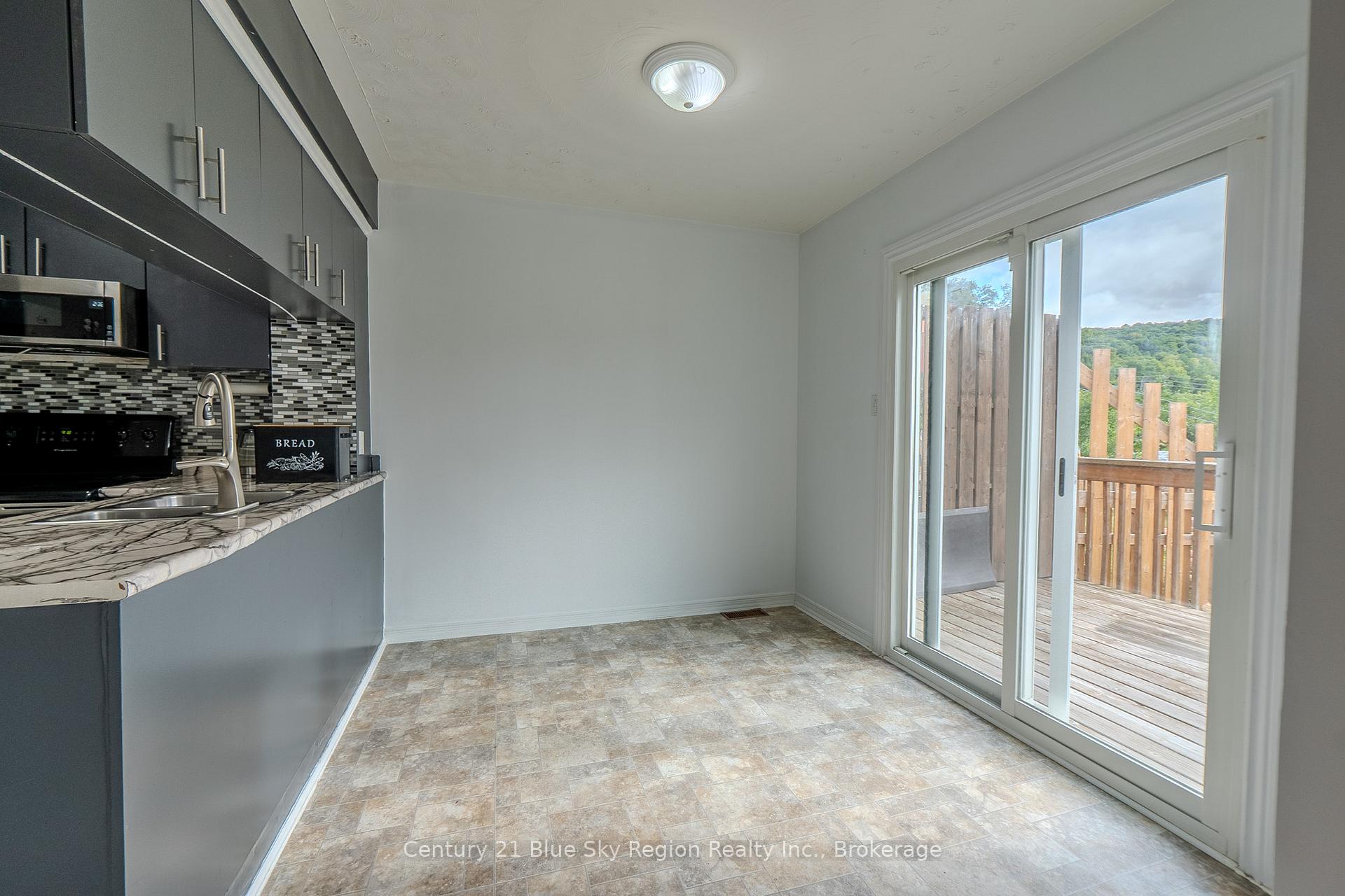 Photo 15 of 122 Johnston Road, North Bay, Widdifield — HOMEH