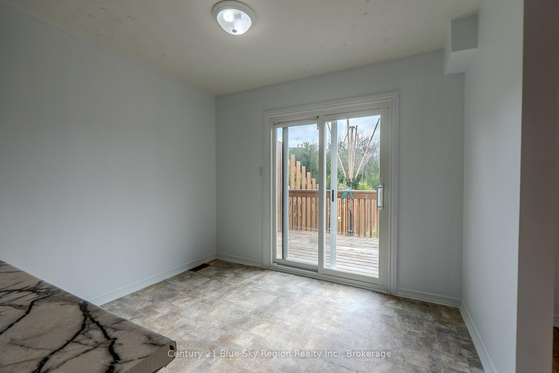 Photo 16 of 122 Johnston Road, North Bay, Widdifield — HOMEH