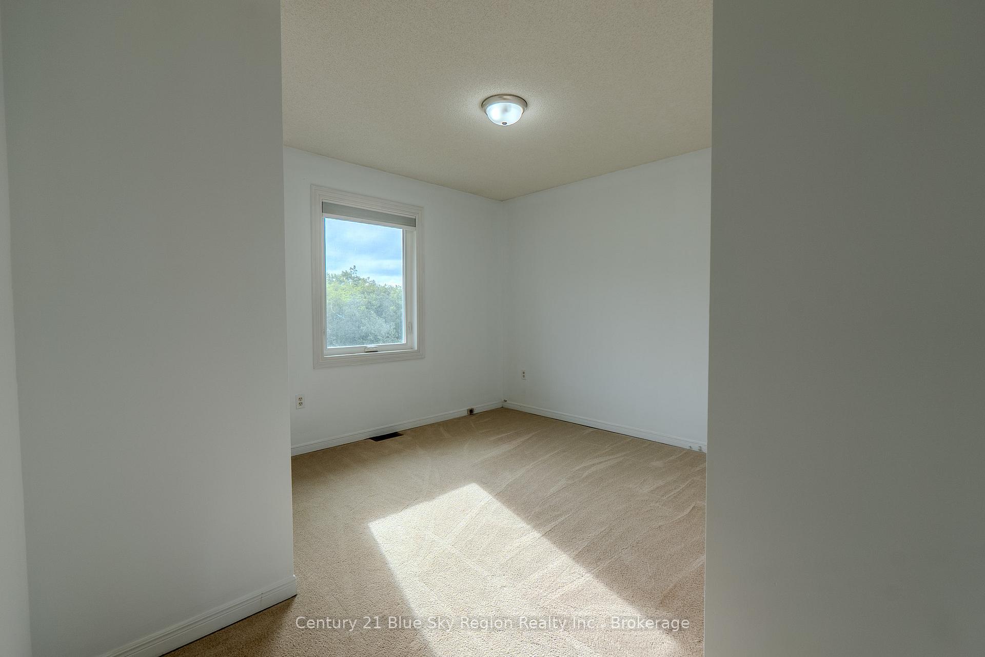 Photo 23 of 122 Johnston Road, North Bay, Widdifield — HOMEH