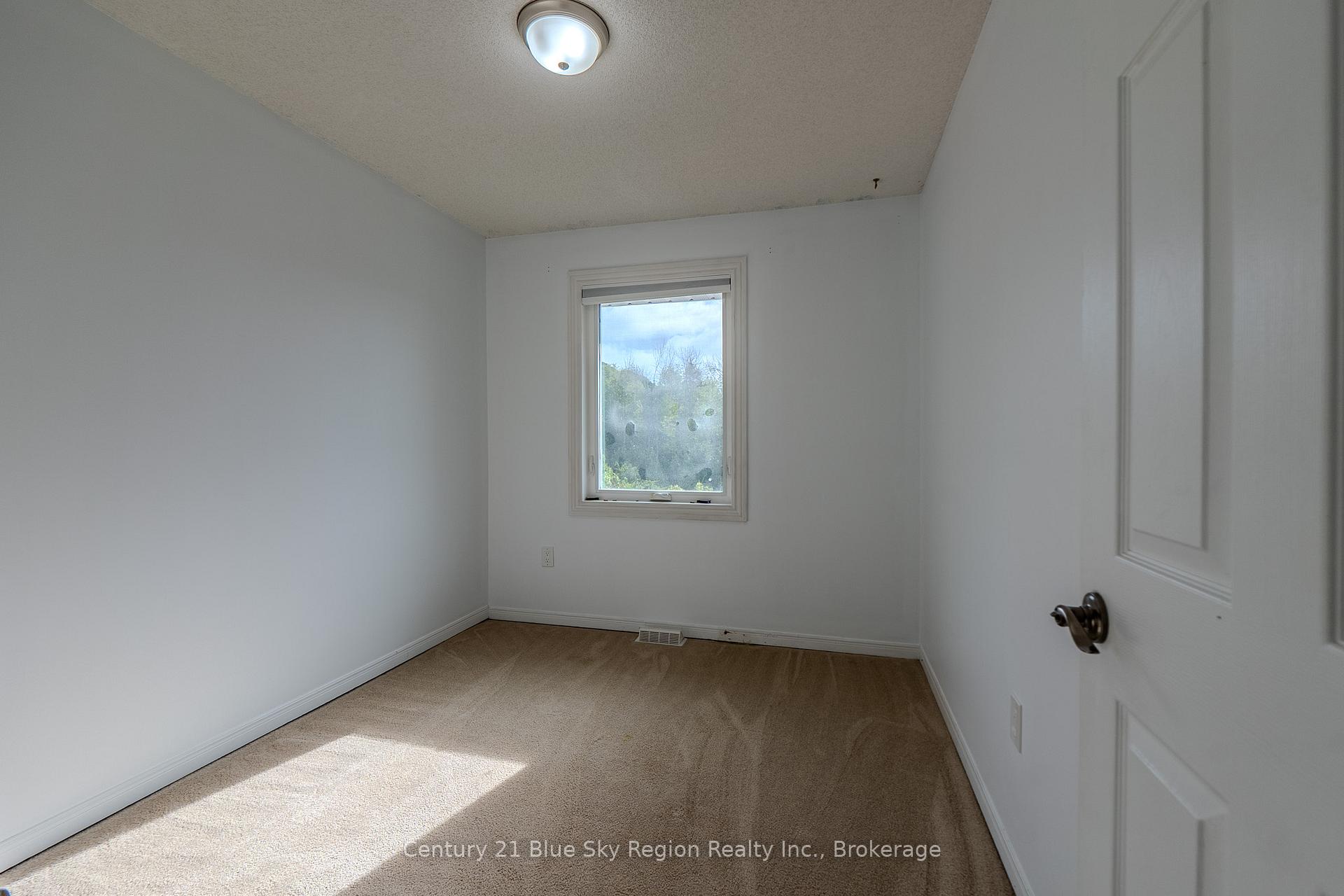 Photo 26 of 122 Johnston Road, North Bay, Widdifield — HOMEH
