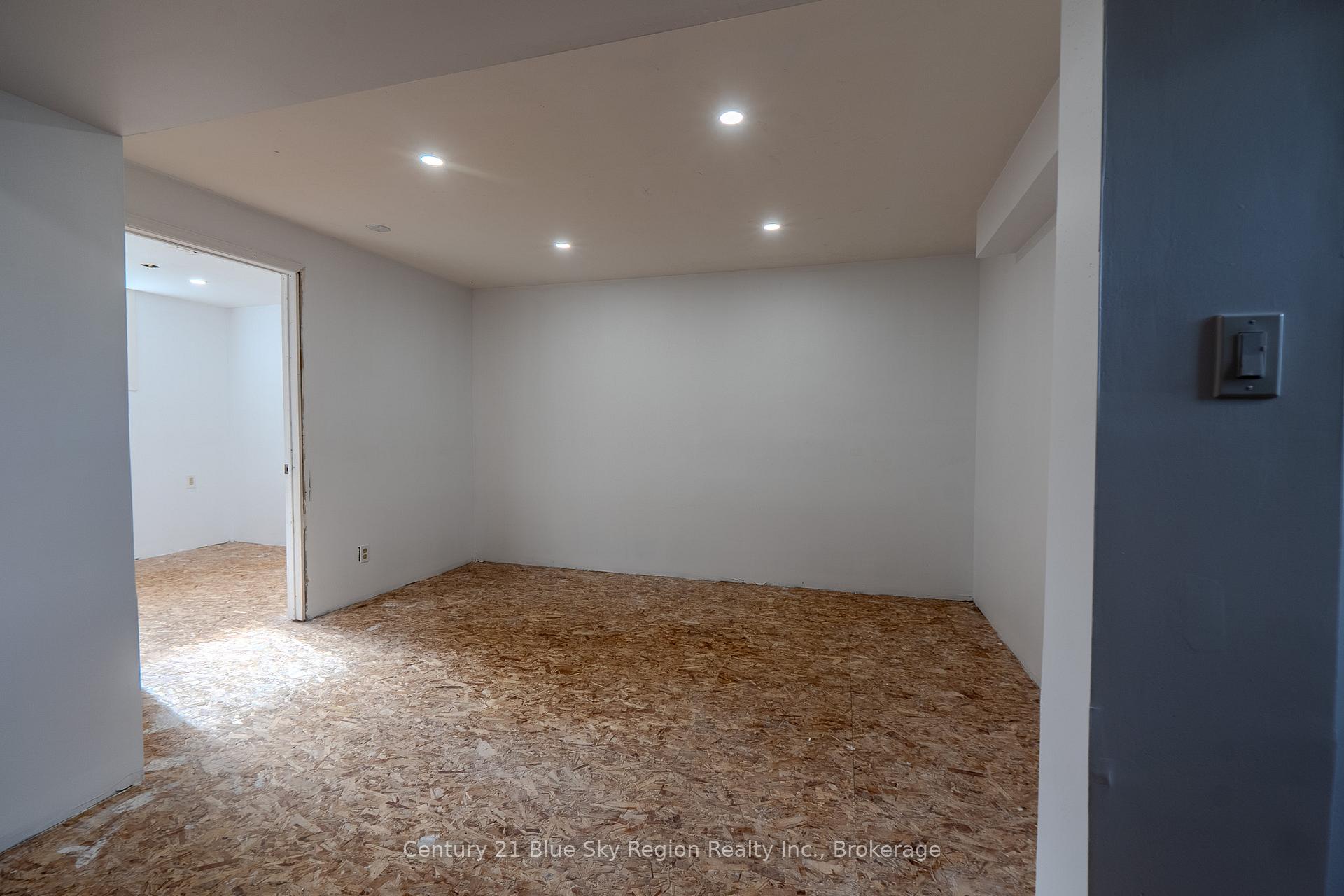 Photo 29 of 122 Johnston Road, North Bay, Widdifield — HOMEH
