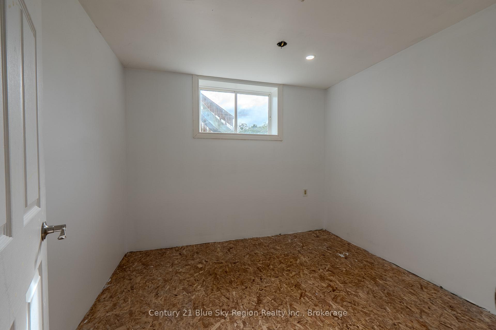 Photo 32 of 122 Johnston Road, North Bay, Widdifield — HOMEH
