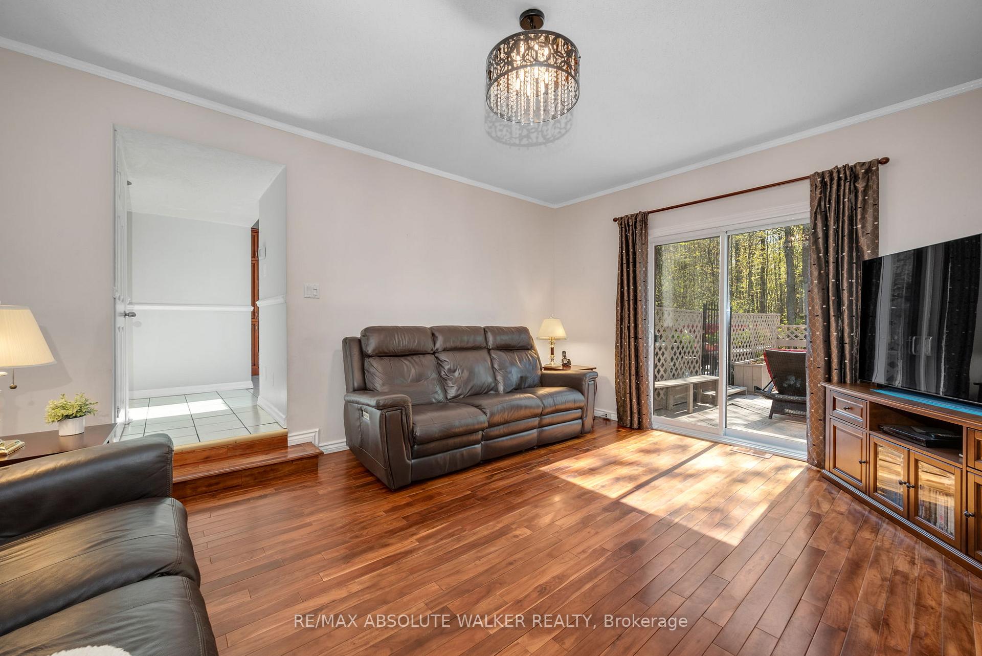 Photo 13 of 1901 Montereau Avenue, Ottawa, Chapel Hill — HOMEH