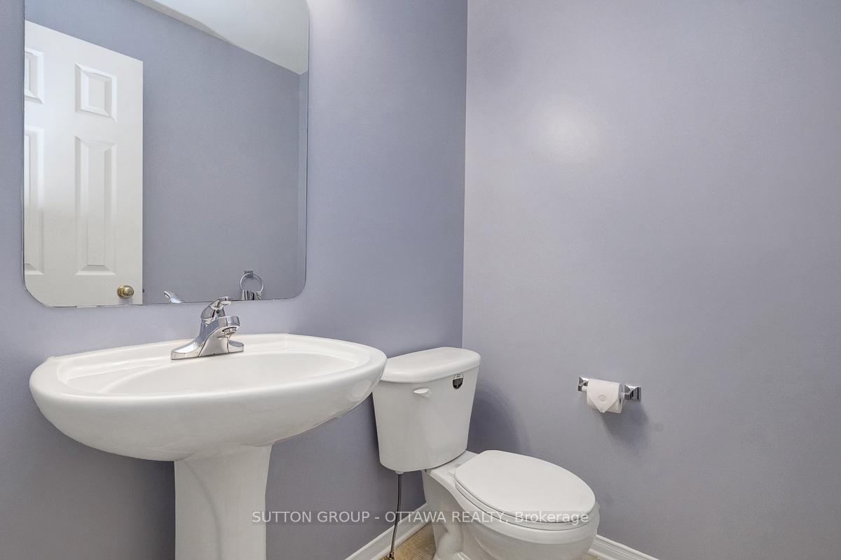 Photo 4 of 2186 Sunmeadow Street, Ottawa, Avalon East — HOMEH