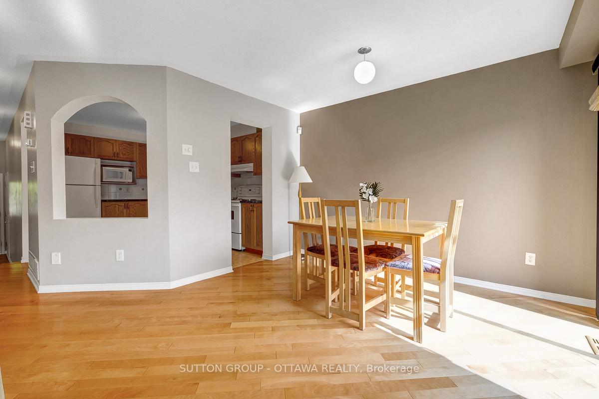 Photo 12 of 2186 Sunmeadow Street, Ottawa, Avalon East — HOMEH