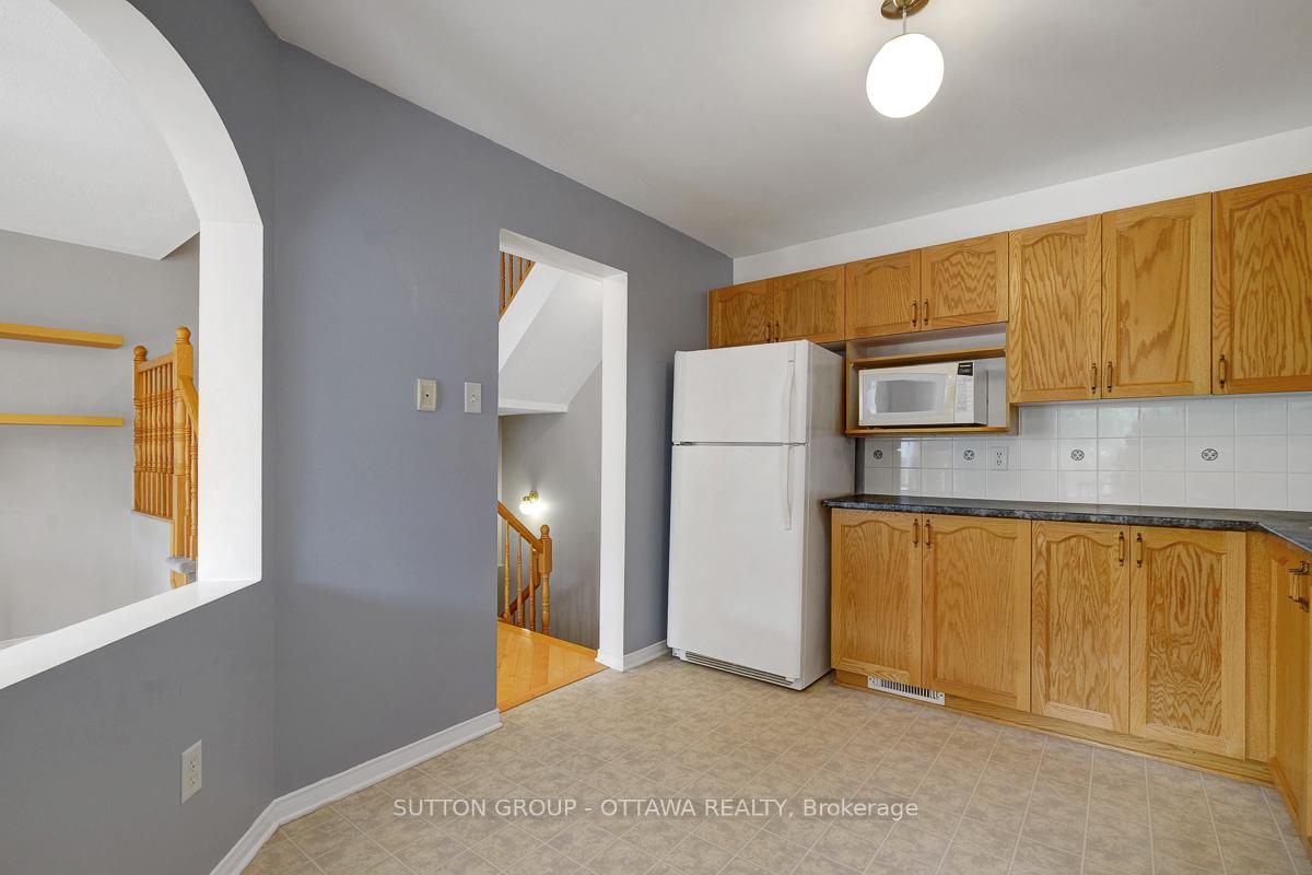 Photo 15 of 2186 Sunmeadow Street, Ottawa, Avalon East — HOMEH