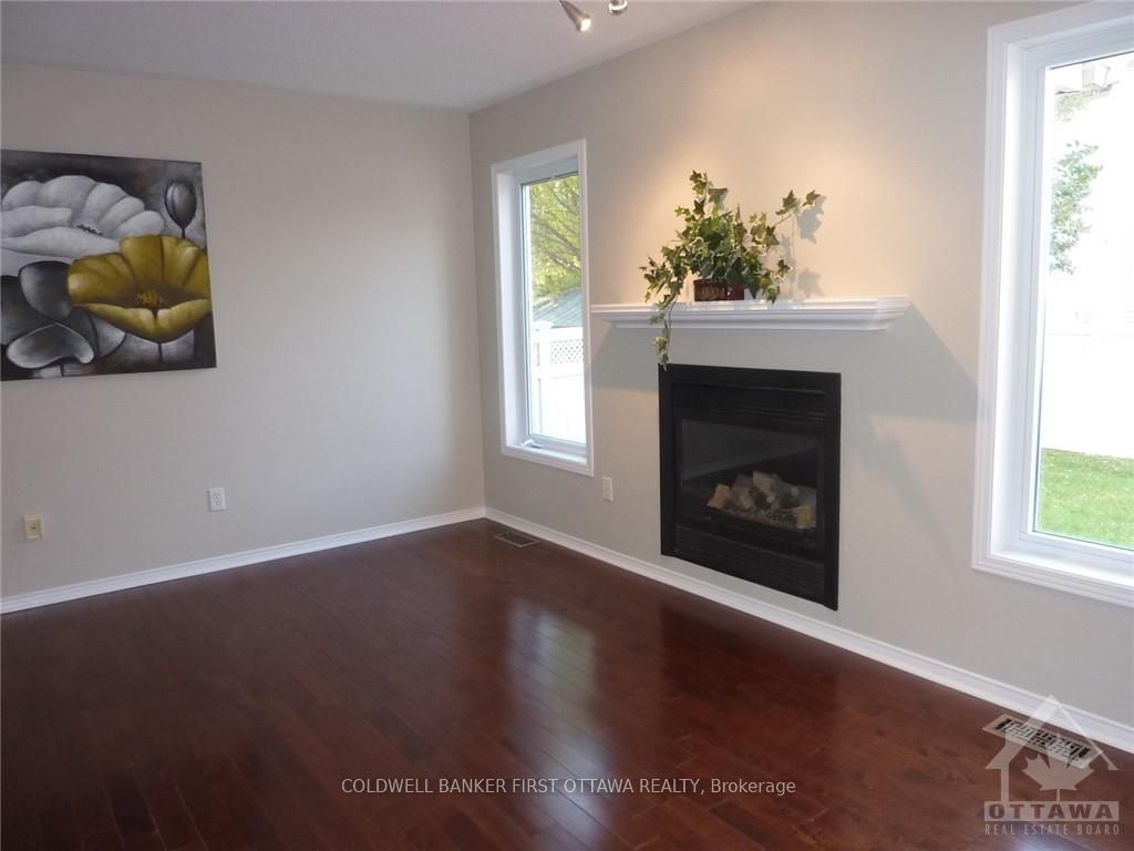 Photo 5 of 683 Aquaview Crescent, Ottawa, Avalon East — HOMEH
