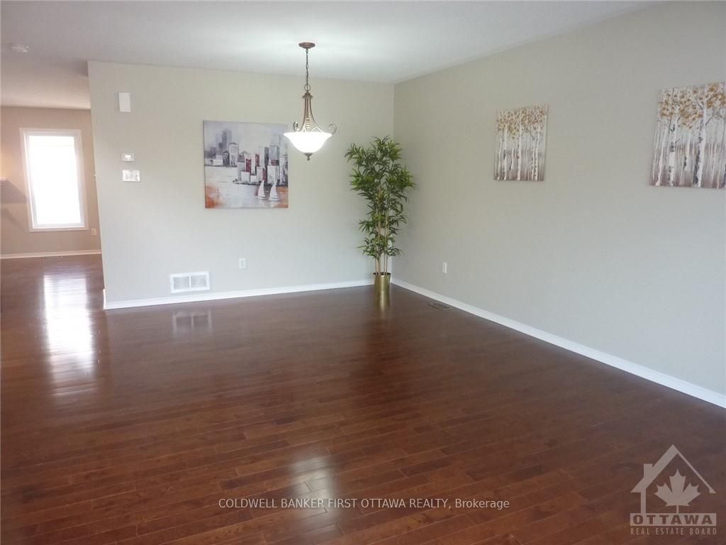 Photo 6 of 683 Aquaview Crescent, Ottawa, Avalon East — HOMEH