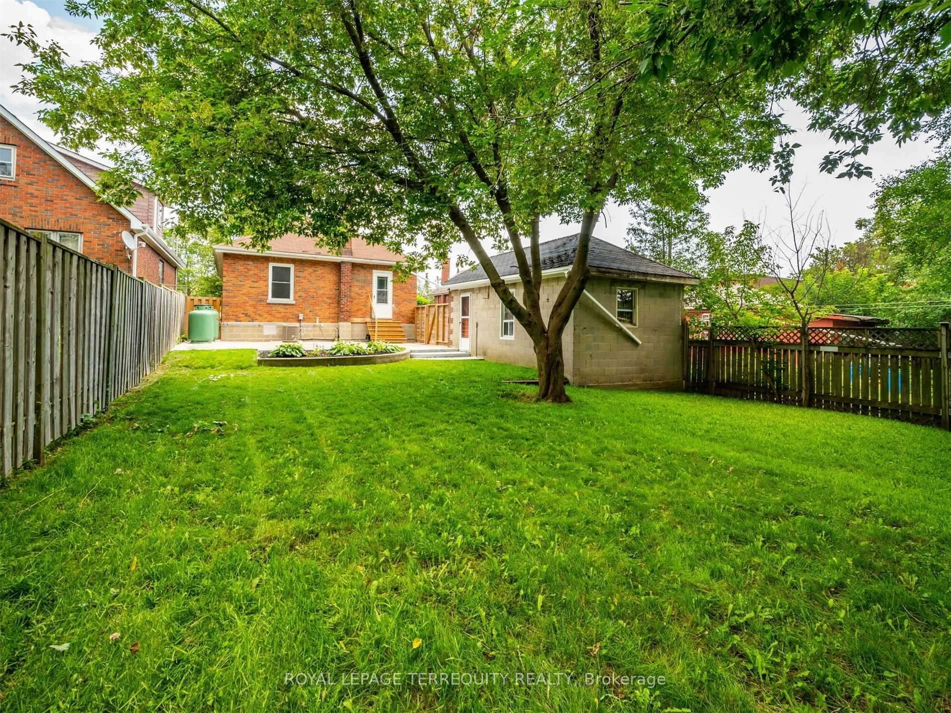 Photo 14 of Unit Main, 822 Douglas Street, Oshawa, Lakeview — HOMEH