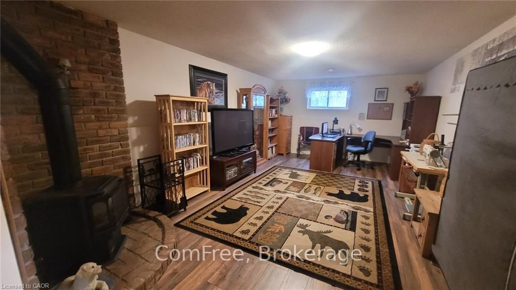 Photo 15 of 439 Mooney Crescent, Orillia — HOMEH