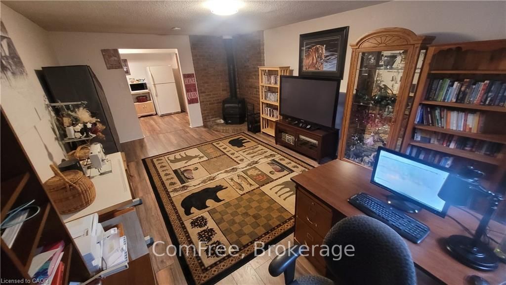 Photo 16 of 439 Mooney Crescent, Orillia — HOMEH
