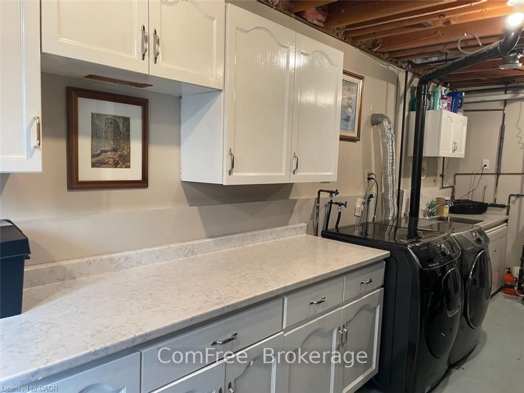 Photo 23 of 439 Mooney Crescent, Orillia — HOMEH
