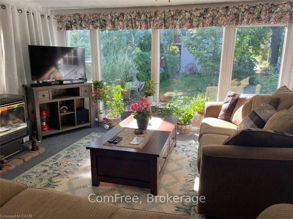 Photo 29 of 439 Mooney Crescent, Orillia — HOMEH